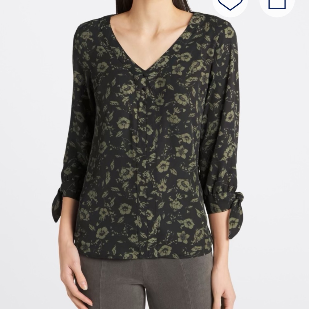 Chic Floral V-Neck Blouse - Black and Green
